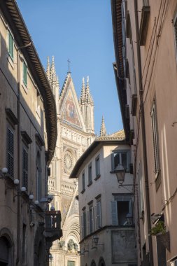 Orvieto (Umbria, İtalya), eski sokak ve katedral