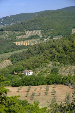 Lugnano Teverina (Umbria, İtalya içinde panoramik görünümü)