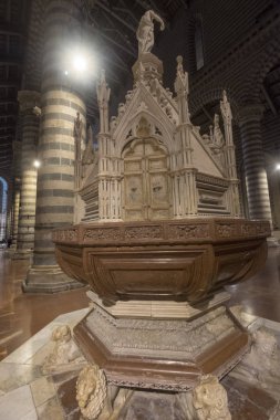 Orvieto (Umbria, İtalya), iç Ortaçağ Katedrali veya 