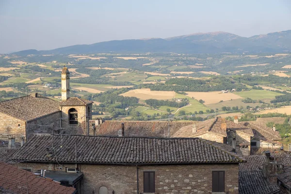 Paysage rural le long de la route de Todi — Photo