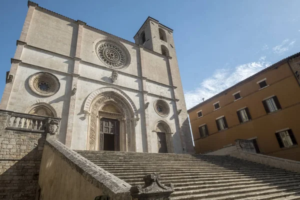 La piazza principale di Todi, Umbria, Duomo — Foto Stock