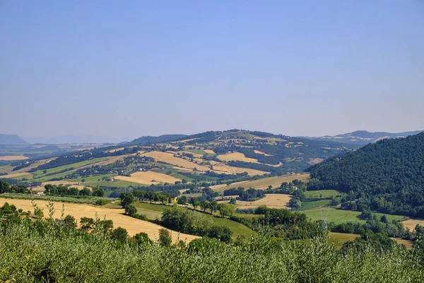 Country landscape along the road to Todi — Stock Photo, Image