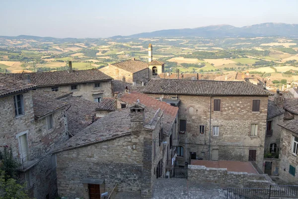 Veduta di Todi, in Umbria — Foto Stock