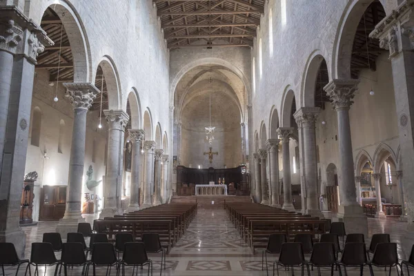 Todi, Umbria, Wnętrze katedry — Zdjęcie stockowe