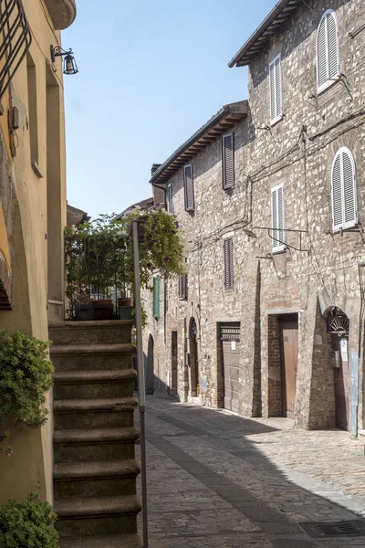 Todi, Umbria, 역사적인 건물 — 스톡 사진