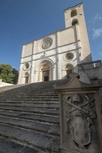 Het belangrijkste plein van Todi, Umbrië, Duomo — Stockfoto