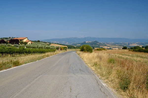 乡村景观从奥维多到托迪, 翁布里亚, 意大利 — 图库照片
