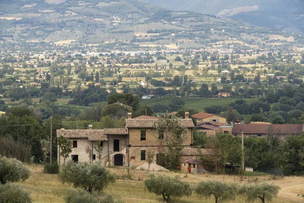 Landschap in Umbrië op zomer — Stockfoto