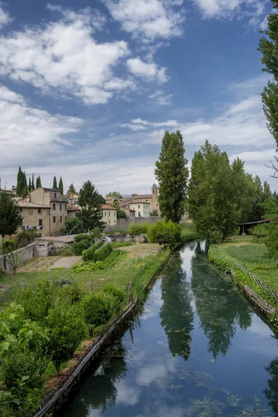 Bevagna (Perugia, Umbrie), historické město — Stock fotografie