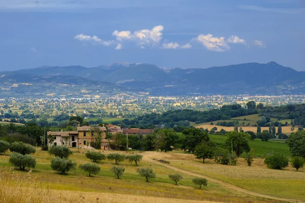 Umbria içinde yaz manzara