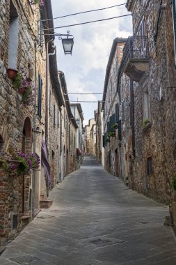 Trequanda, Siena, eski köy