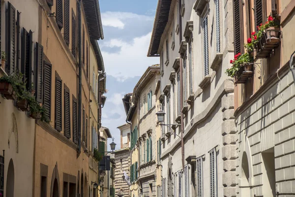 Montepulciano, Siena, Italy: historic buildings — Stock Photo, Image