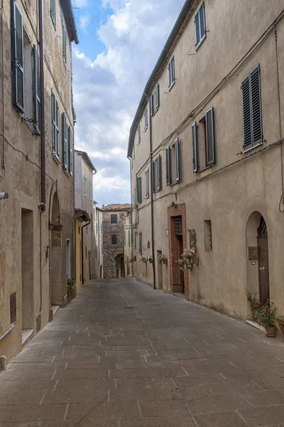 Trequanda, Siena, a régi falu — Stock Fotó