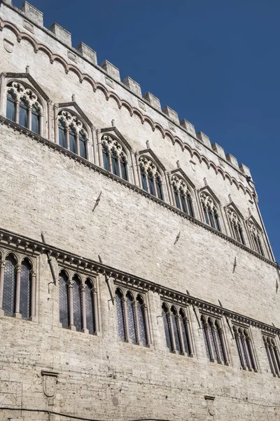 A Perugia történelmi épületek — Stock Fotó
