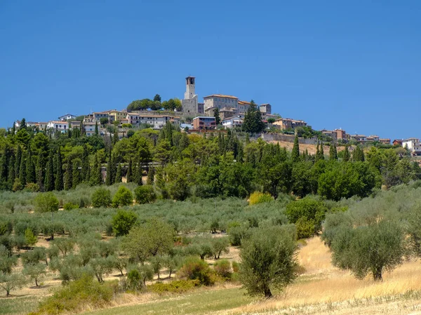Zomer landschap in de buurt van Perugia — Stockfoto