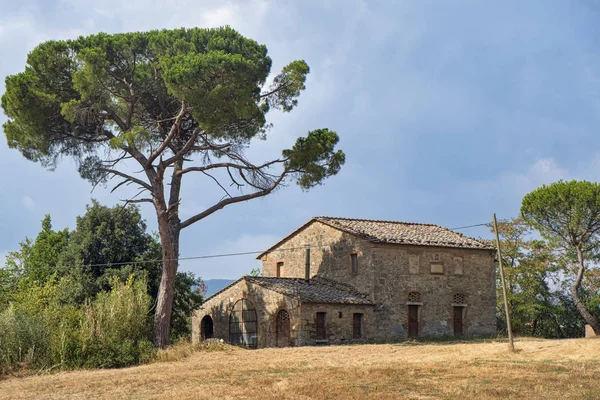 Paisaje de verano cerca de Chiusi y Chianciano —  Fotos de Stock