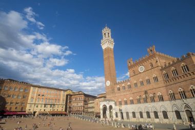 Siena, Italy: Piazza del Campo