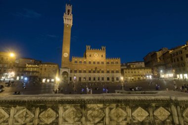 Siena, İtalya, gece