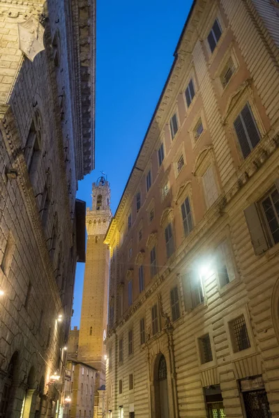 Siena (Italië), door de nacht — Stockfoto