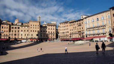 Siena, Italy: Piazza del Campo