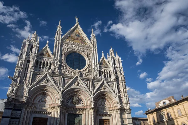 Siena, İtalya: tarihi binaları, (Duomo Katedrali)