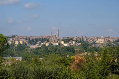 Yaz peyzaj (Toskonya Chianti bölgesinde)