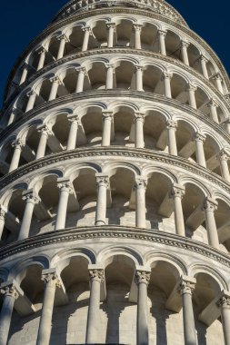 Pisa, Piazza dei Miracoli, ünlü katedral meydanı.