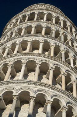 Pisa, Piazza dei Miracoli, ünlü katedral meydanı.