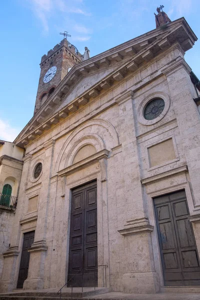 Poggibonsi, Siena, bij avond — Stockfoto