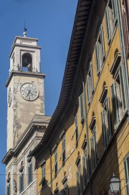 Pisa, tarihi binalar