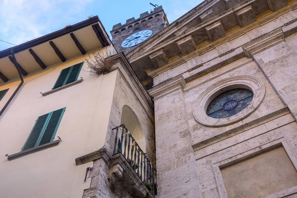 Poggibonsi, Siena, la sera — Foto Stock