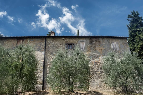 Casa de campo cerca de San Gimignano (Toscana ) —  Fotos de Stock