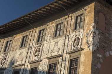 Pisa, tarihi binalar