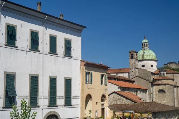 Pontremoli, historické město v Lunigiana — Stock fotografie