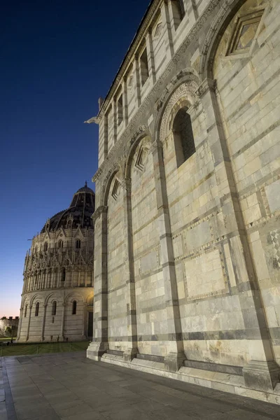 Pisa, Piazza dei Miracoli,著名的大教堂广场 — 图库照片