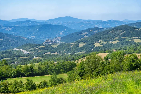 Strada per Passo della Cisa, dalla Toscana all'Emilia — Foto Stock