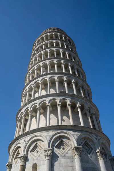 Pisa, Piazza dei Miracoli, berömda katedralstorget — Stockfoto