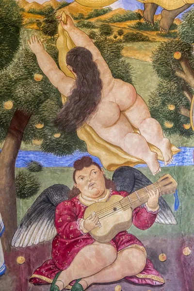 Pietrasanta, fresco de Botero —  Fotos de Stock