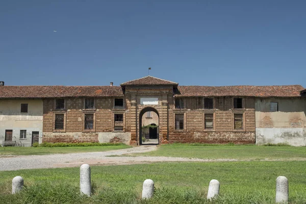 Borghetto Lodigiano (Italië): historische boerderij — Stockfoto