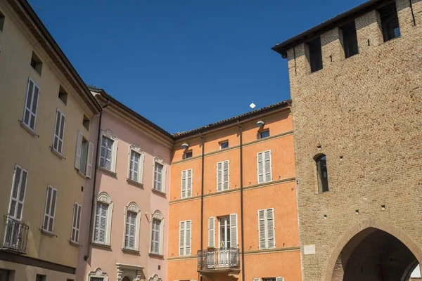 Fidenza, Парма, Италия: соборная площадь — стоковое фото