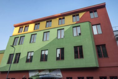 Renkli ev, Milano, İtalya