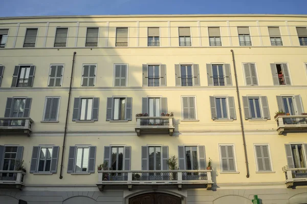Старі будівлі в Мілані — стокове фото