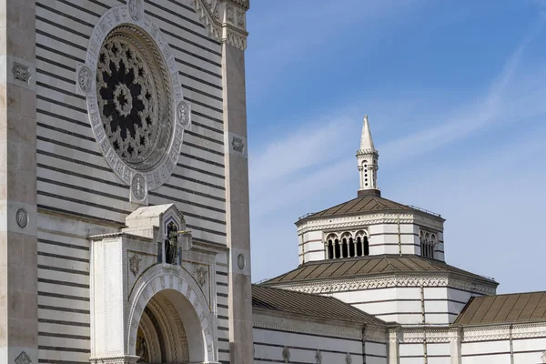 Cimitero Monumentale, historický hřbitov v Miláně — Stock fotografie