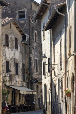 Sermoneta, Latin eyaletinin tarihi kenti.