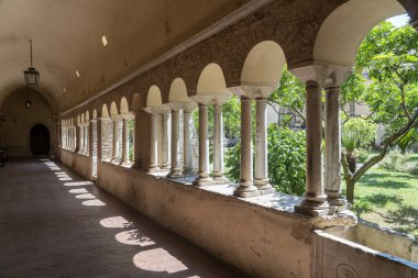 Fossanova Manastırı, İtalya