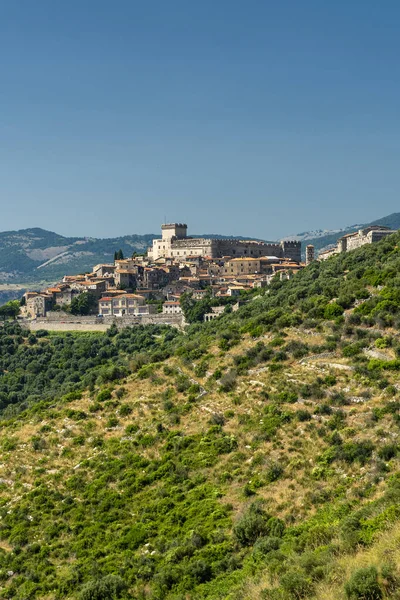 En el camino a Sermoneta, Latina, italia — Foto de Stock