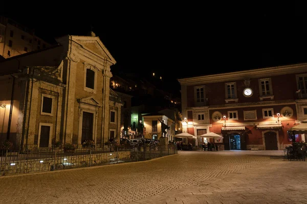 Arpino, Itálie, v noci — Stock fotografie