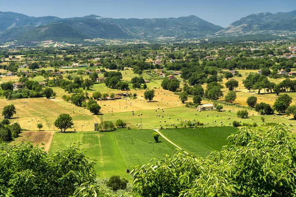 Letní krajina v Ciociaria u Roccasecca — Stock fotografie