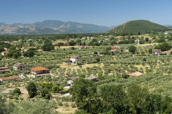 Sommarlandskap i Ciociaria nära Roccasecca — Stockfoto