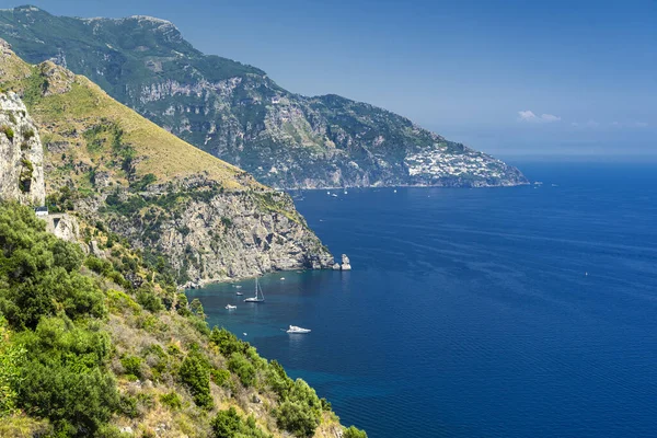 Costiera amalfitana, italien, die Küste im Sommer — Stockfoto